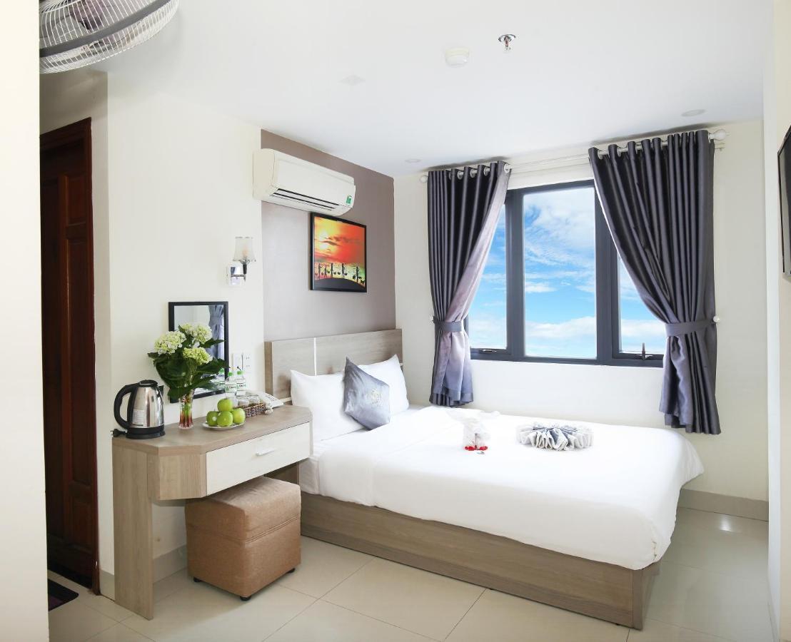 Thanh Nhan Hotel Danang Exterior photo